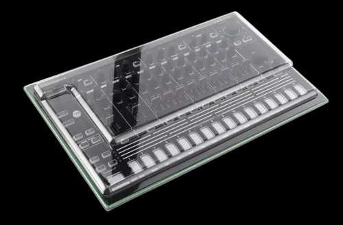 Roland TR-8 Drum Machine  C/ DeckSaver