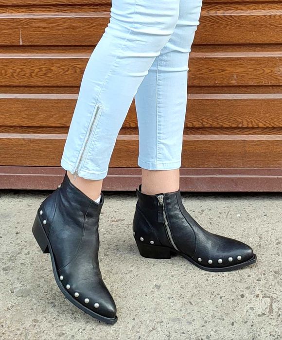 Стильні шкіряні напівчоботи черевики  Manila Grace, Італія оригінал