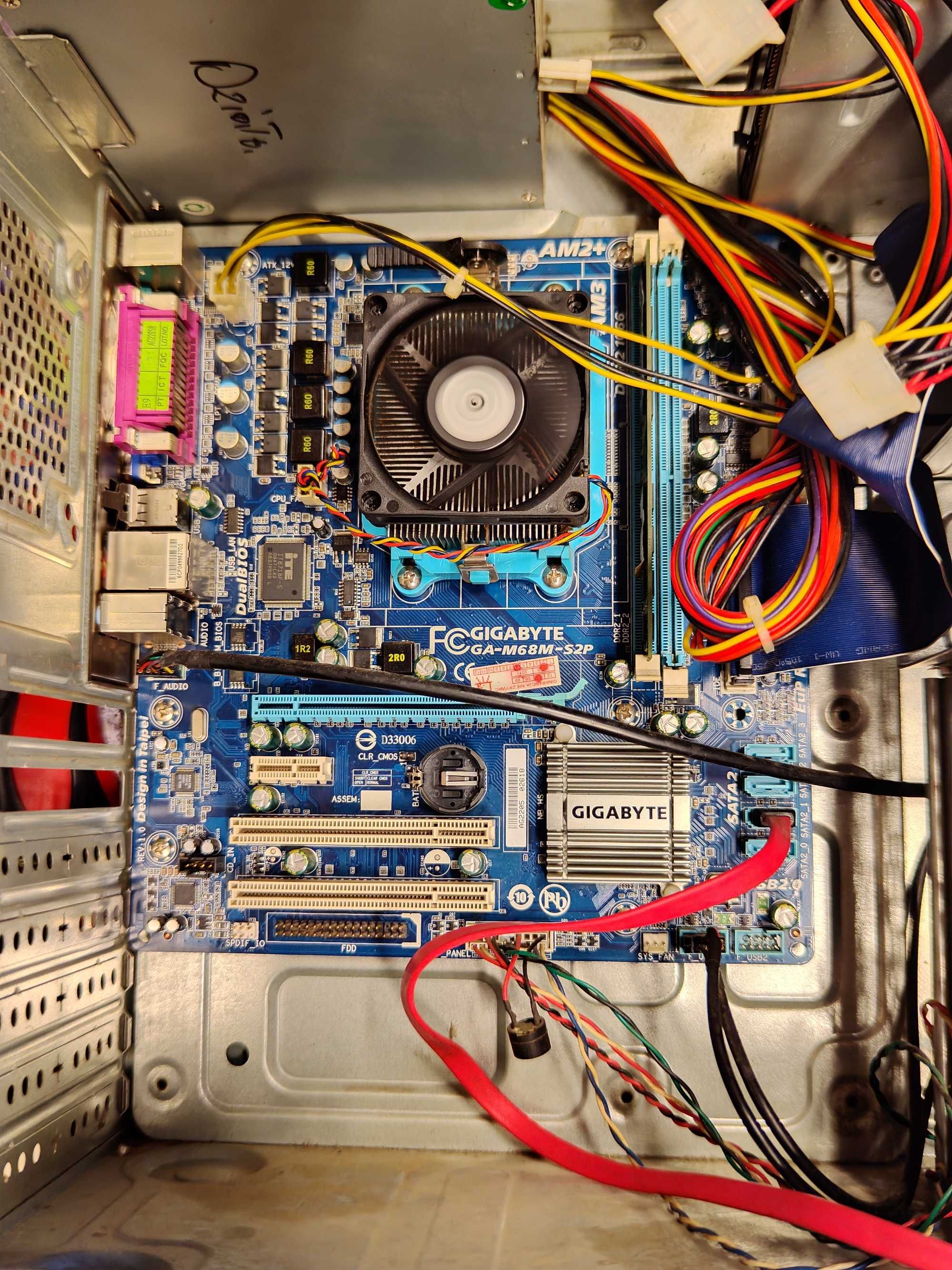 Płyta główna Gigabyte GA-M68M-S2P + Procesor Athlon II X2 240 + RAM