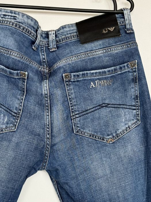 Продам джинсы ARMANI