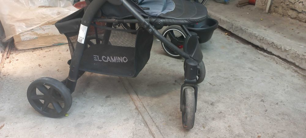 Дитяча прогулянкова коляска