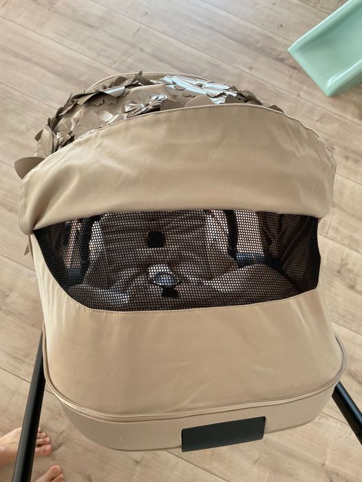 Wózek spacerowy Cybex Mios - Simply Flowers Beżowy, jak nowy