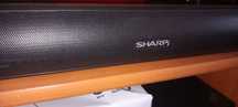 Sharp soundbar i subwoofer.