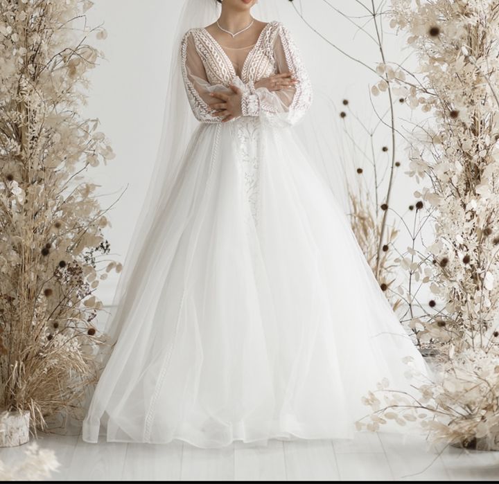 Весільна сукня