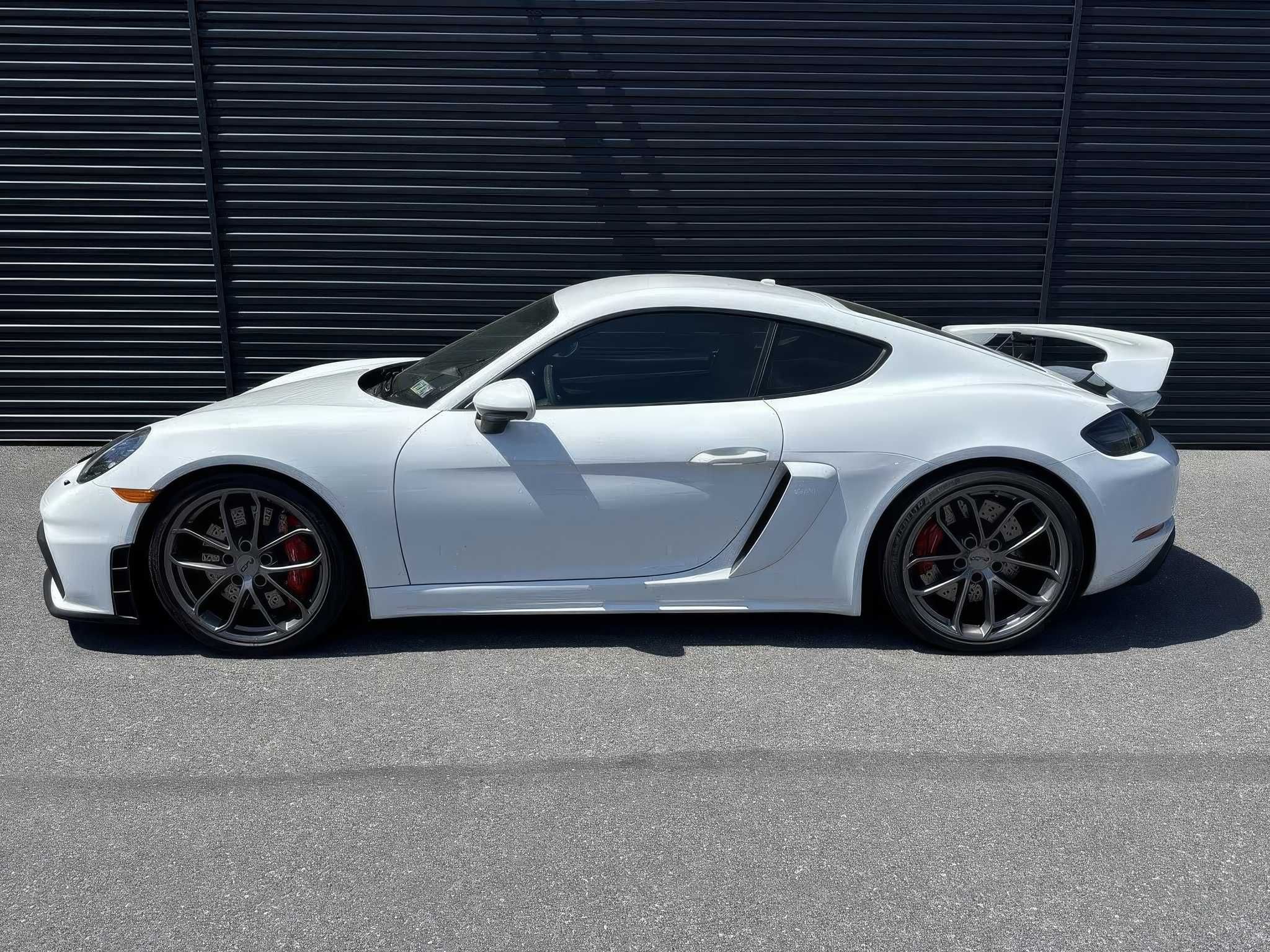 2020 Porsche 718 Cayman GT4