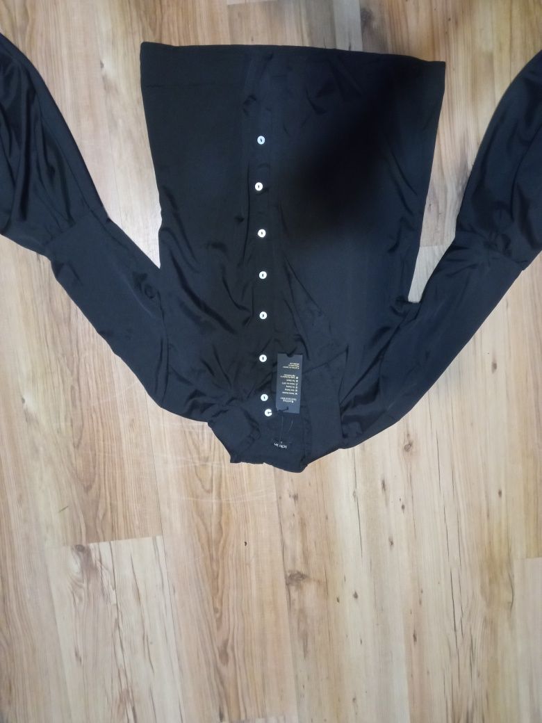 Czarna bluzka damska z rękawami typu lampion