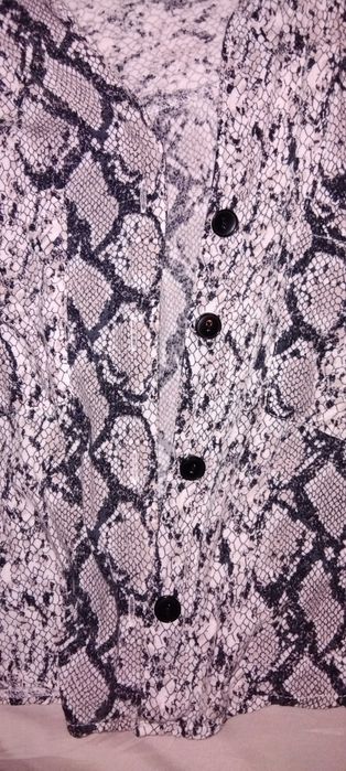 Camisa padrão de cobra