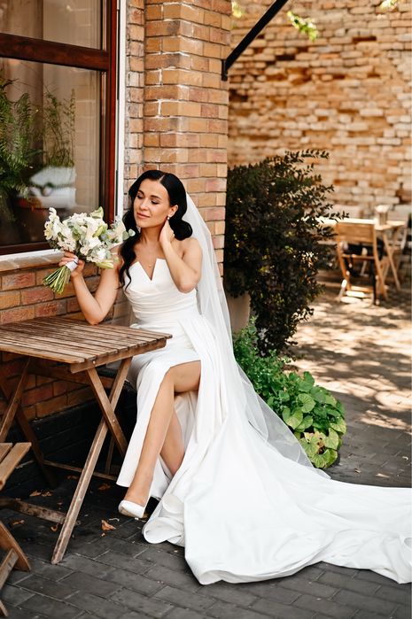 Весільна сукня шикарнюча