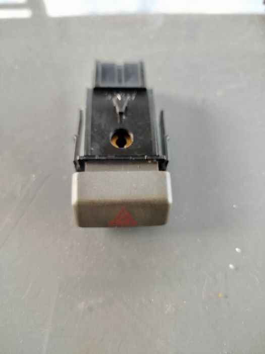 Volvo V40 S40 Przelacznik Swiatel Awaryjnych