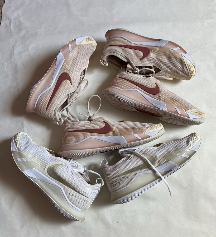 Тенісні кросівки Nike React Vapor NXT HC CV0742-100 розмір 39