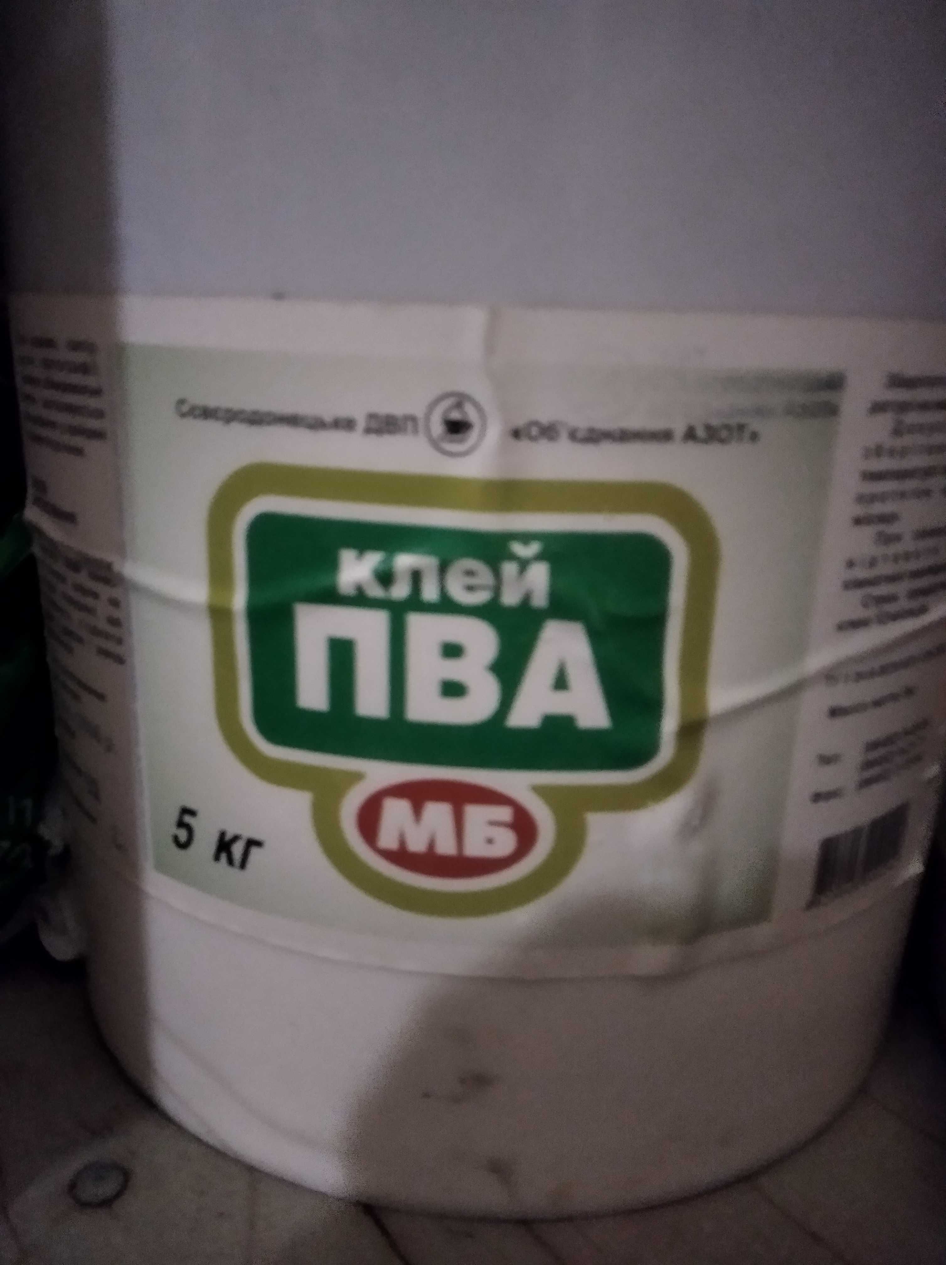 Клей ПВА в ведре