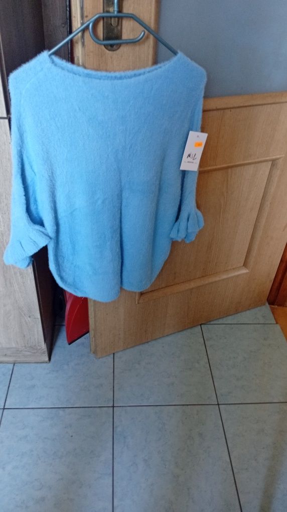 Sweterek alpaka rękaw krótki falbanka
