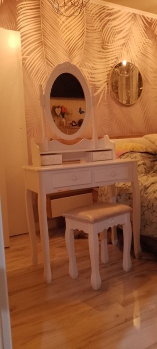Toaletka ładna toaletka
