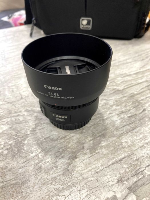 Дзеркальний фотоапарат Canon EOS 80D kit (18-55mm) IS STM + додатки