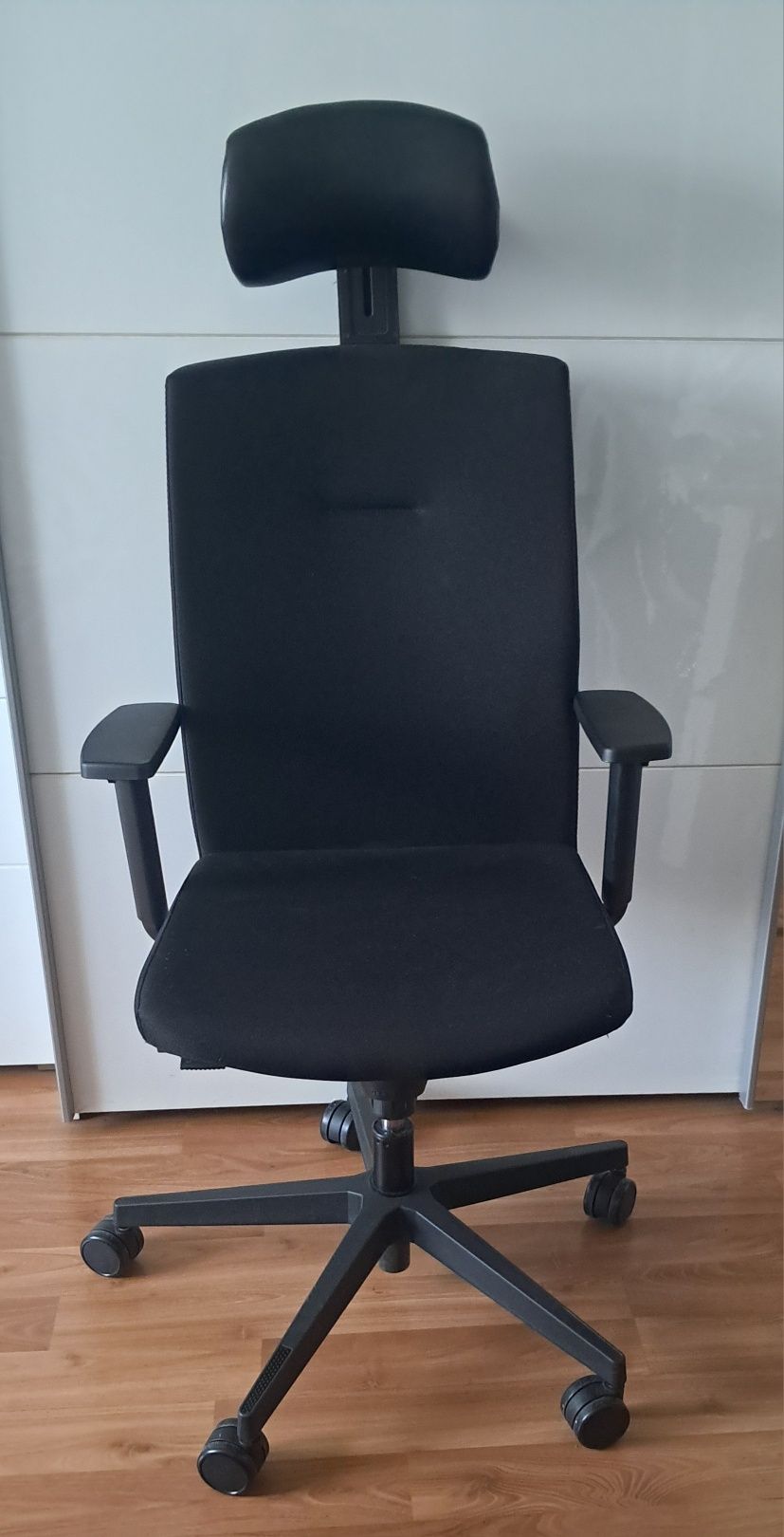 Fotel Bejot Obrotowy CORR CJ 103 Black