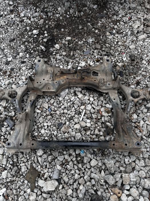 Балка підрамник подрамник   1.3 хонда сивик 8 honda civic 8 4D