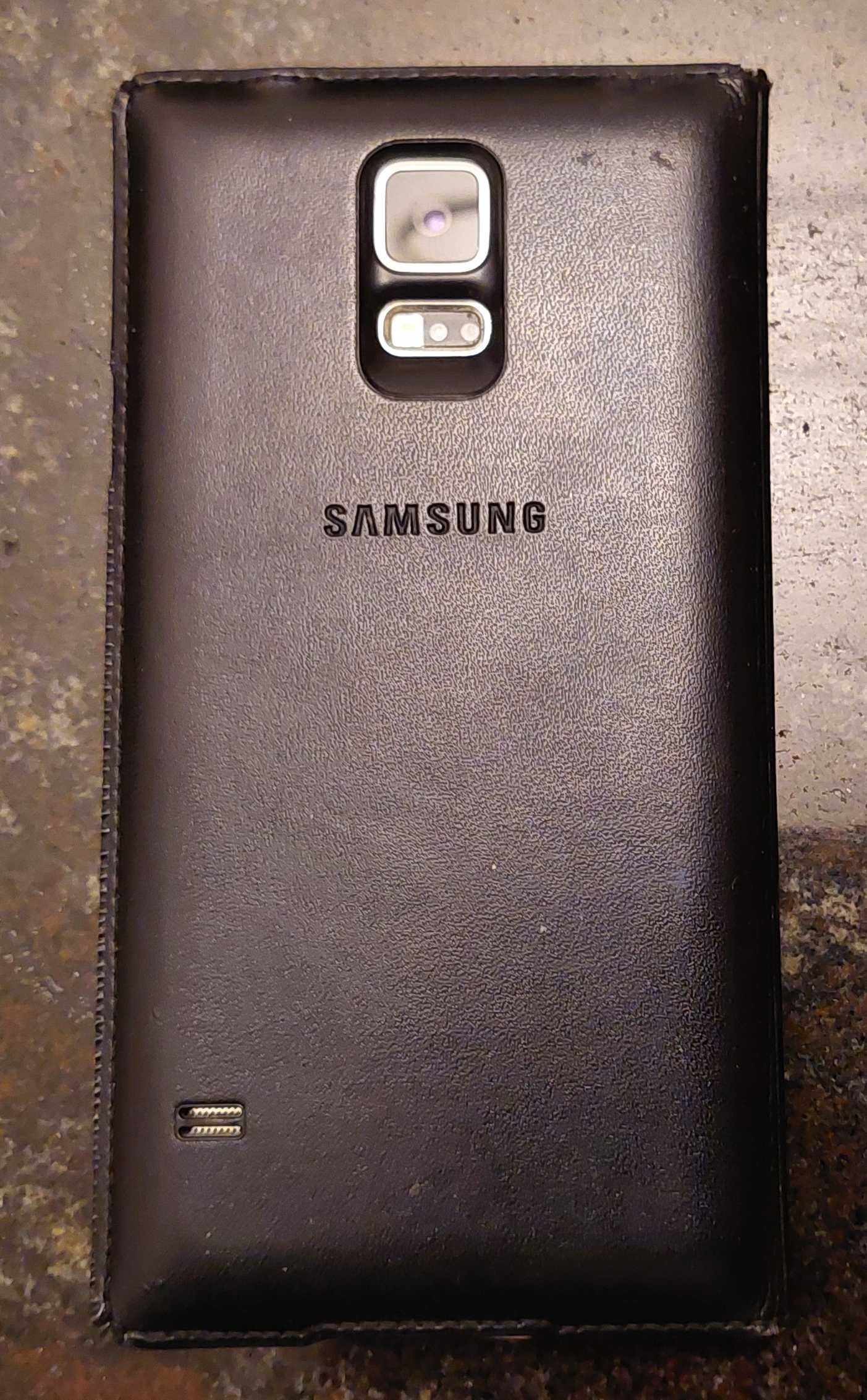 Samsung SM-900F, etui i podkładka do ład. bezprzedwodowego i inne