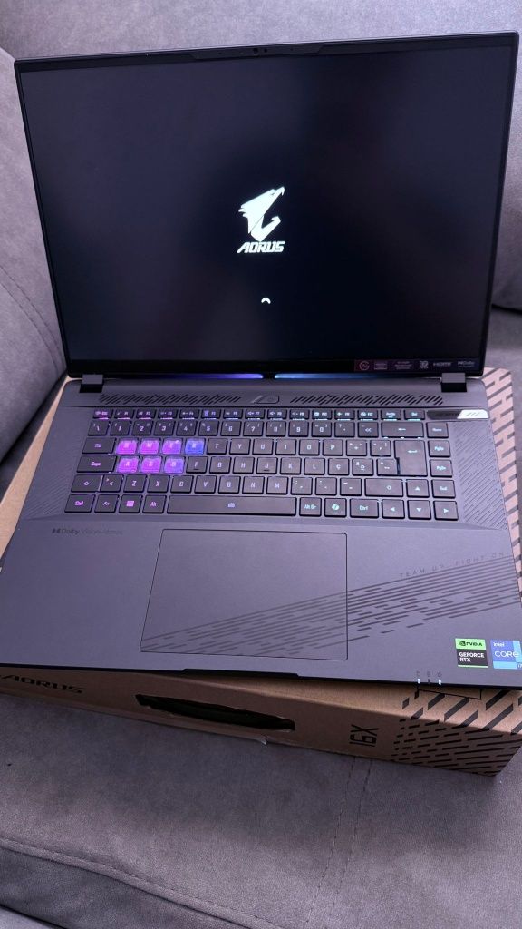Portátil Aorus x16 i7 14th ddr5 RTX 4070 novo