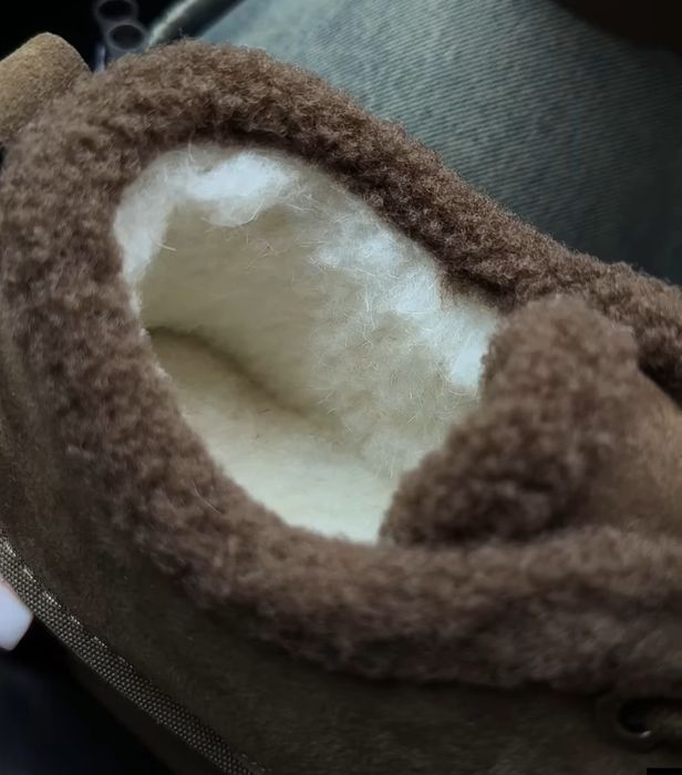 Зимові кросівки уггі на хутрі