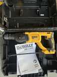 Młotowiertarka SDS DeWalt DCH033NT + walizka 18V