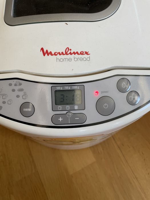Продам хлібопічку Moulinex home bread