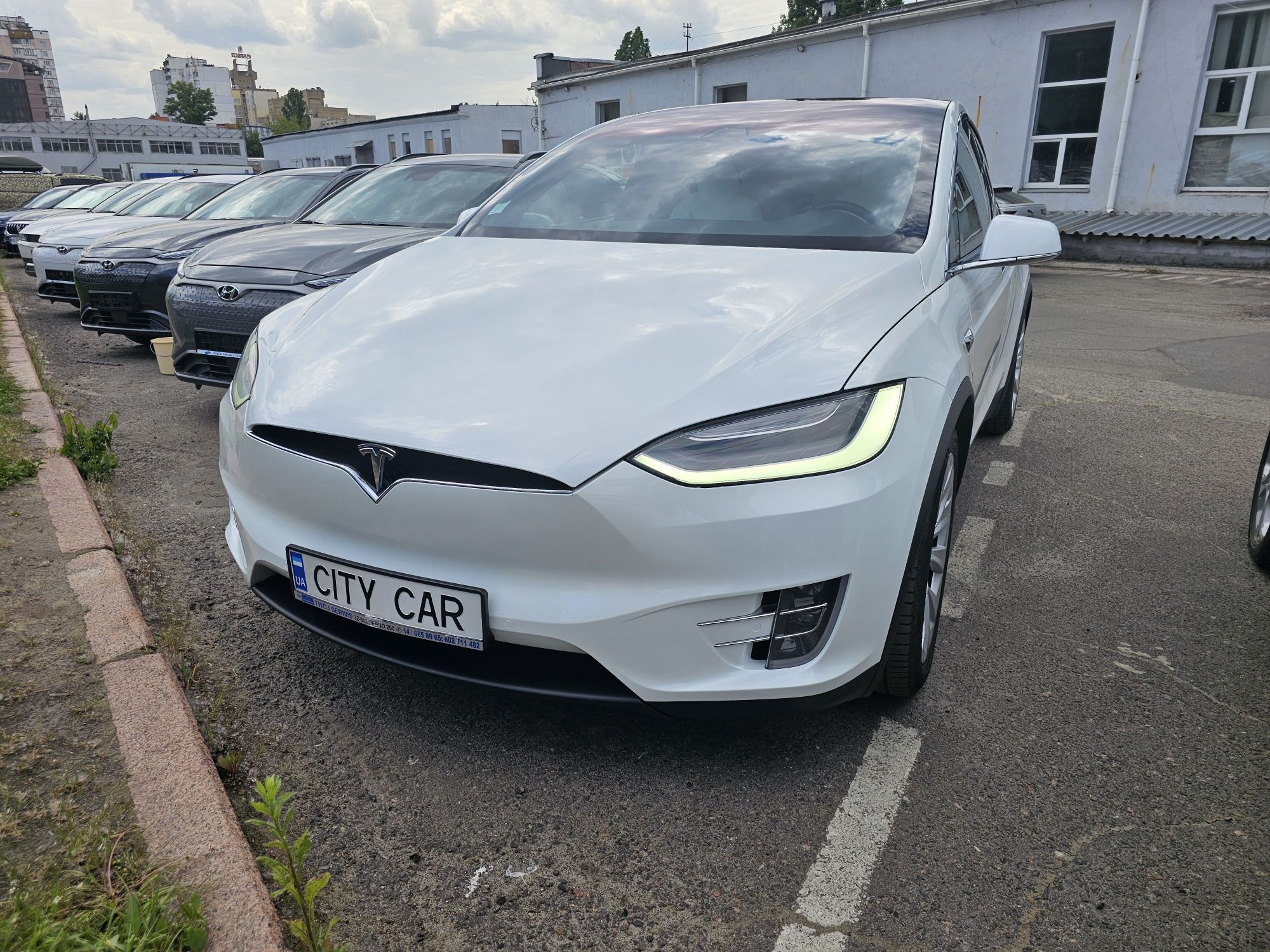 Продам  Tesla Model X