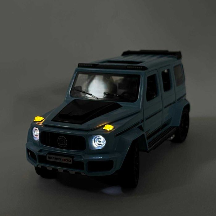 Металева Колекційна модель 1:24 Гелік Brabus з підсвіткою фар, звуком
