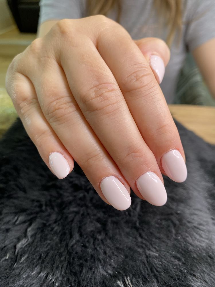 Alongamentos em gel e unhas normais