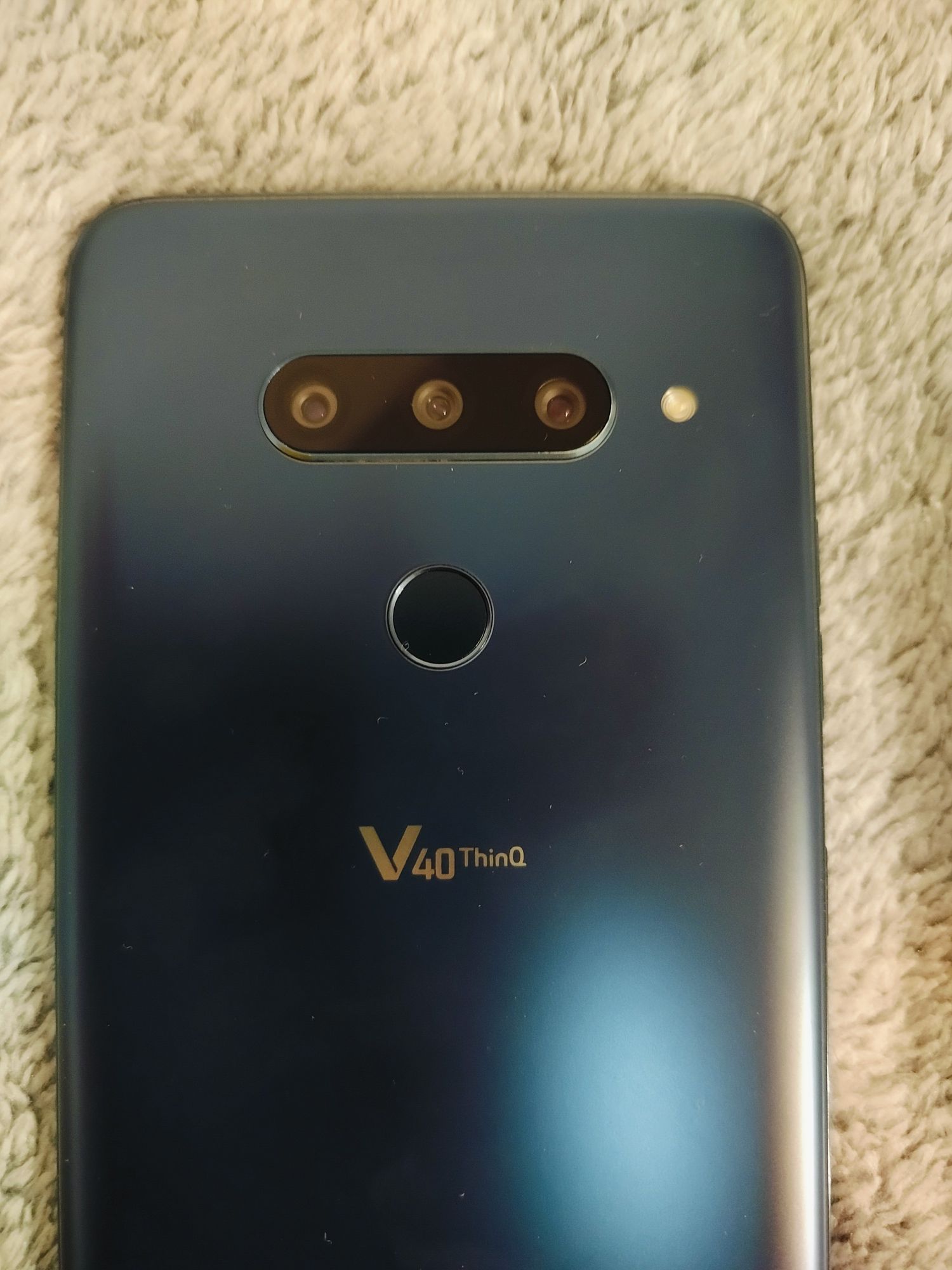 LG V40 ThinQ  stan idealny smartfon okazja