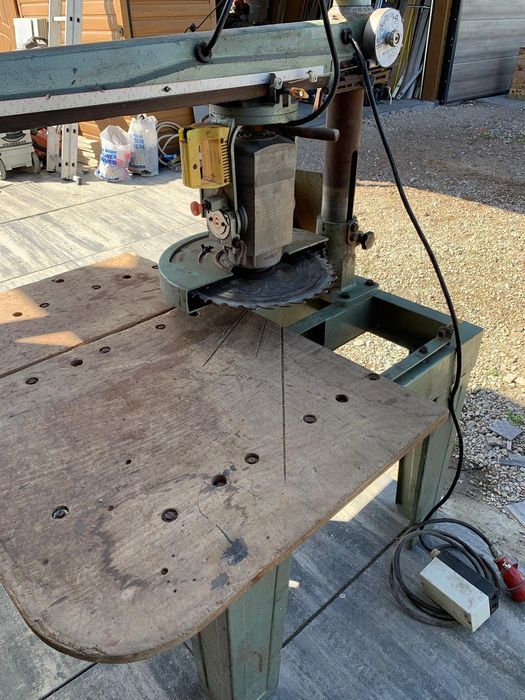 Piła do drewna stołowa ramienna