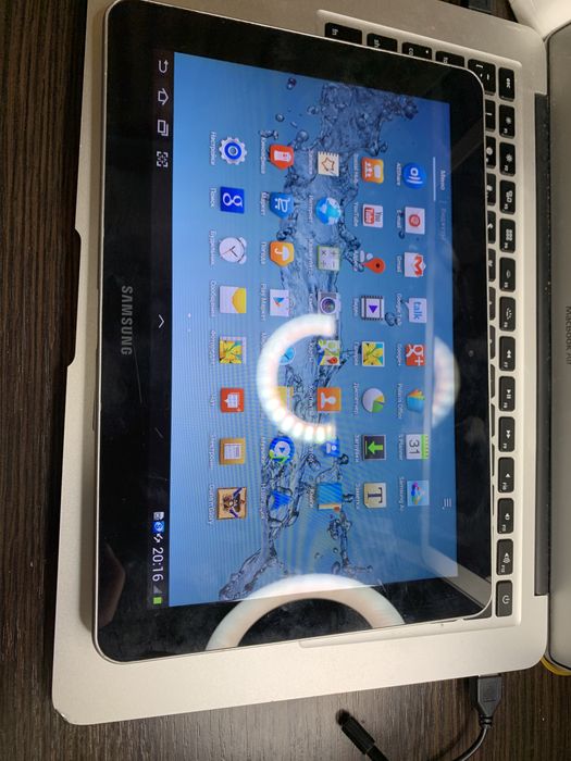 Продам планшет Самсунг GT-P7500 16gb все работает
