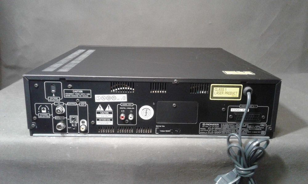 PIONEER CLD- 1200,pilot, odtwarzacz  laser disk