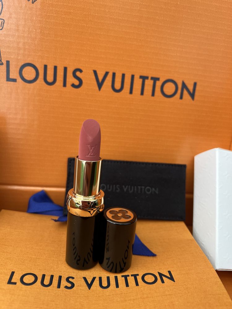 Помада Луи Виттон Louis Vuitton