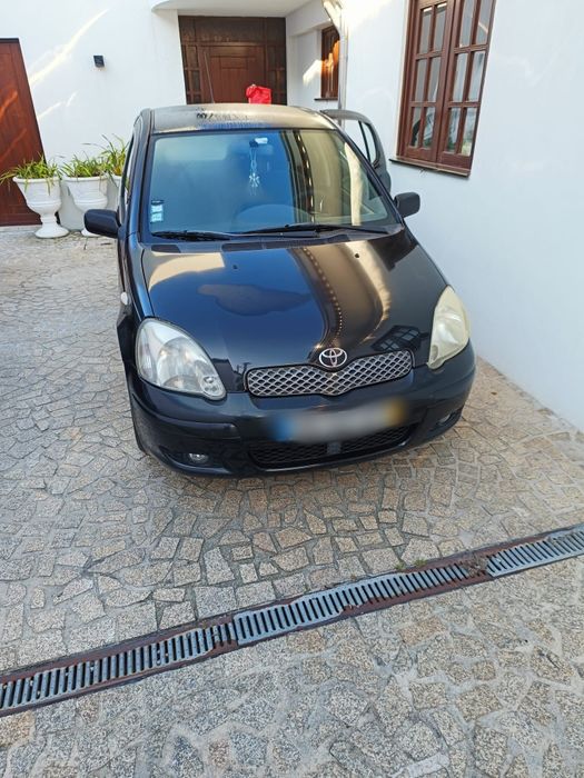 Toyota Toyota D-4D (2003)        
Carro estimado e muito económico,