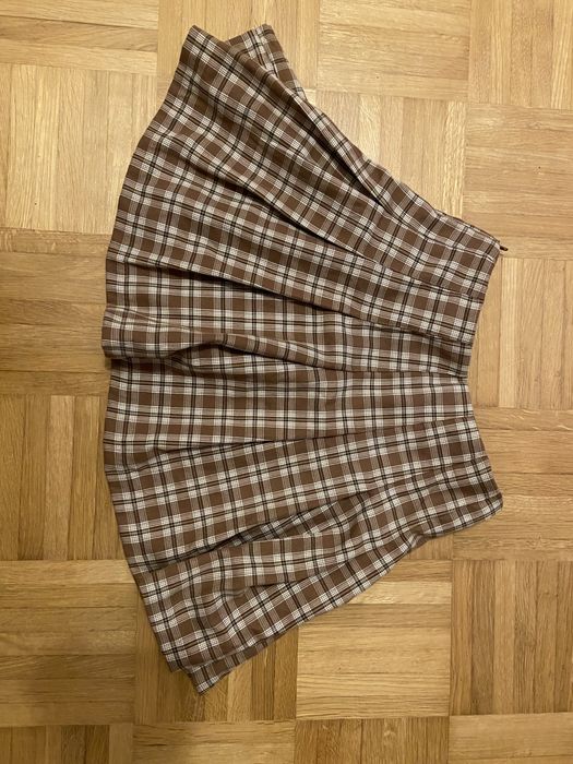 Karmelowa spodniczka mini w kratke