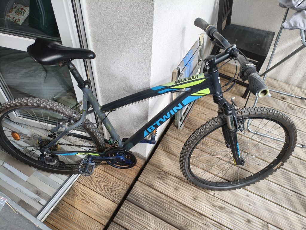 Używany rower. Stan dobry. Nowe opony. 

Odbió