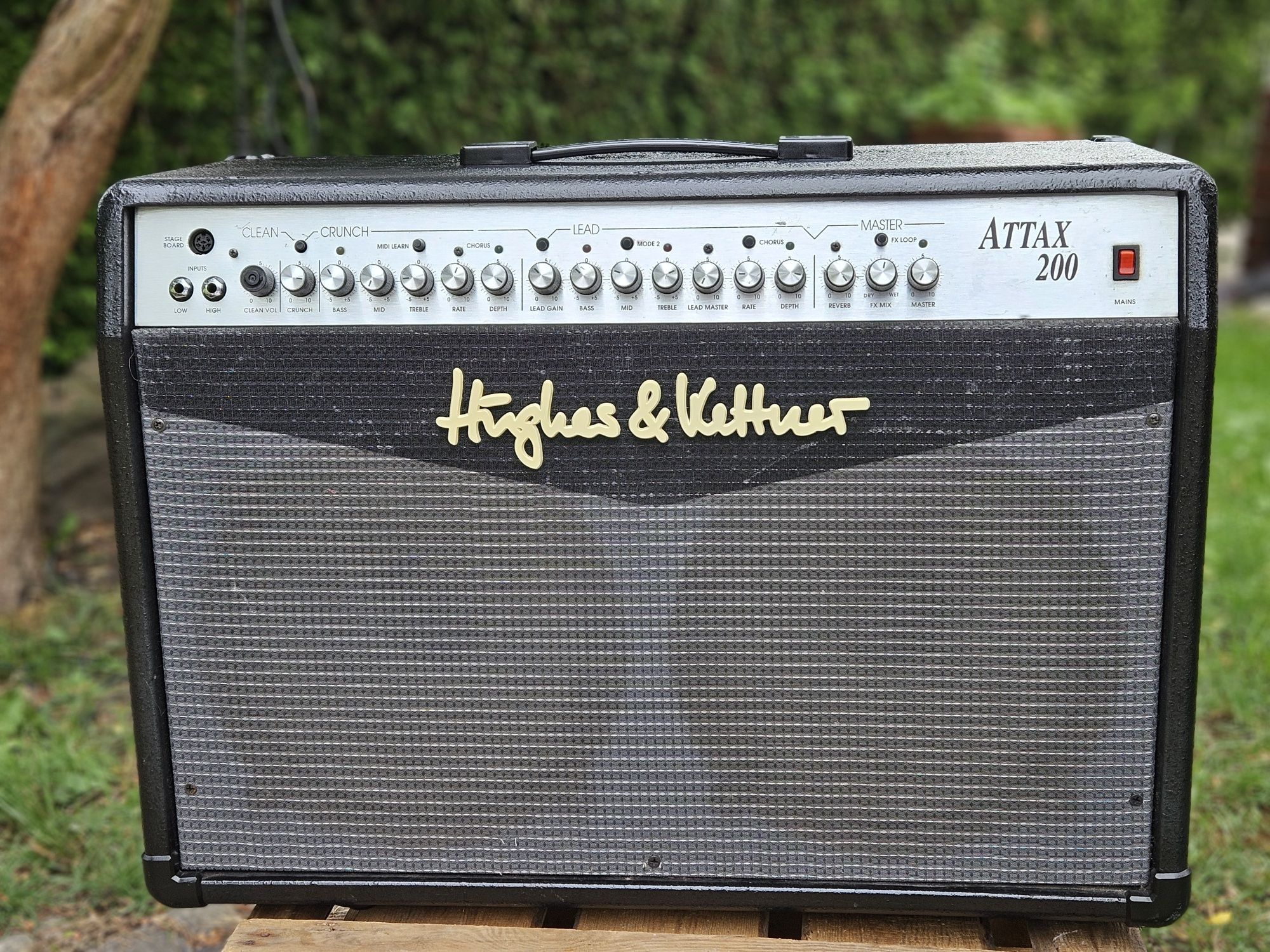 Wzmacniacz do gitary Hughes & Kettner Attax 200 Stereo Chorus