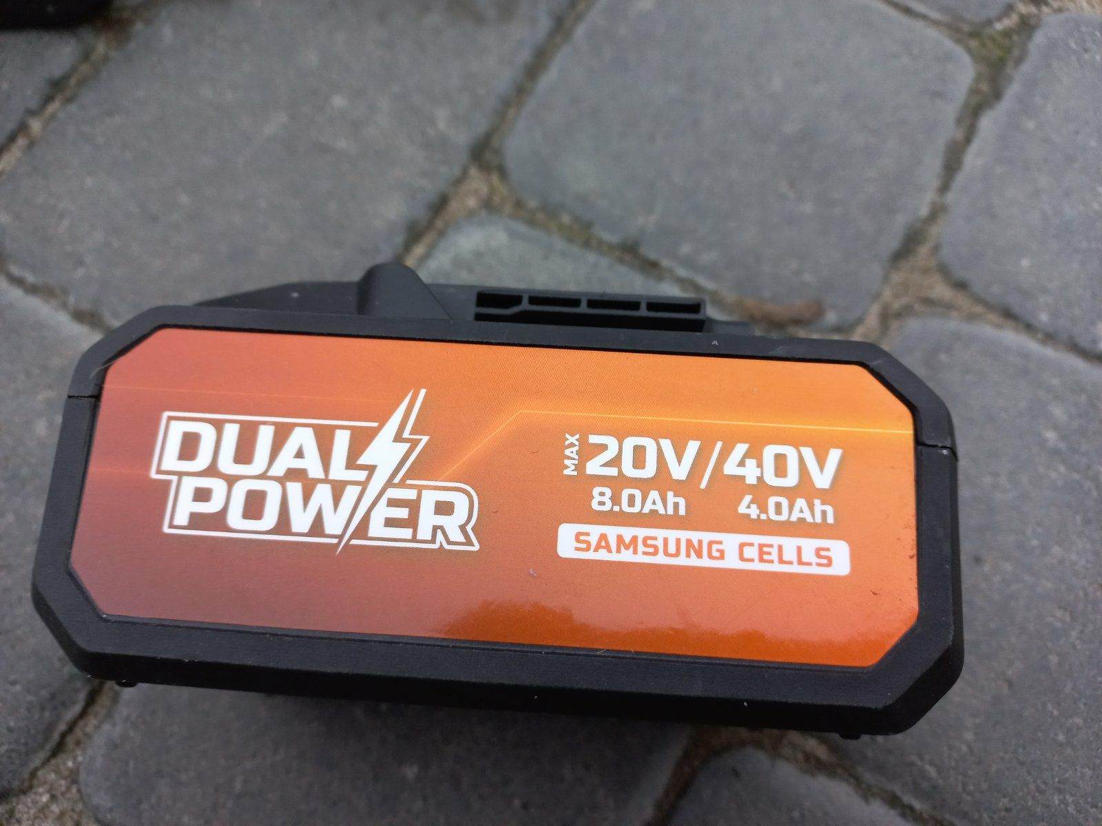 Акумулятор powerplus powdp9040 акумуляторна батарея 20/40в