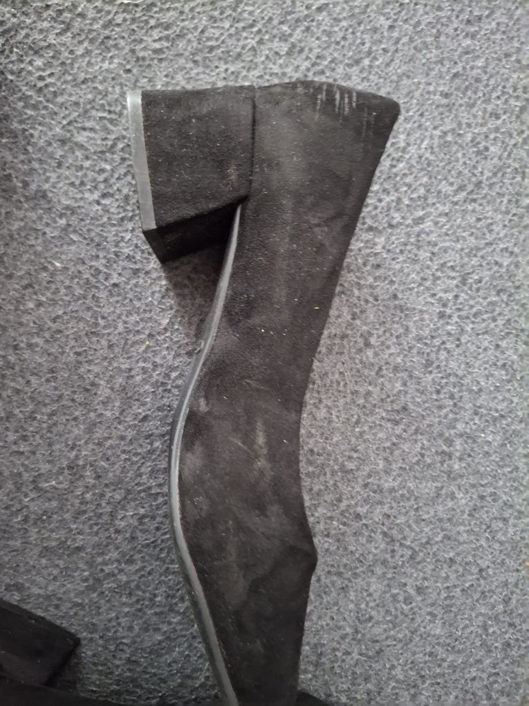 Sprzedam buty na obcasie