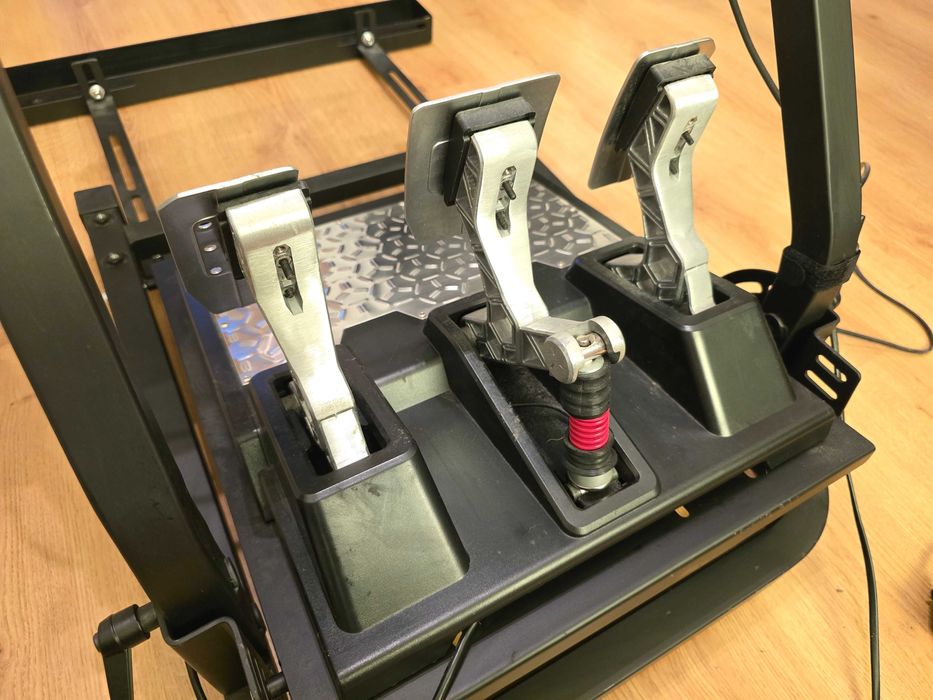 Kierownica Thrustmaster T300 Ferrari + Thrustmaster T-LCM + Stojak