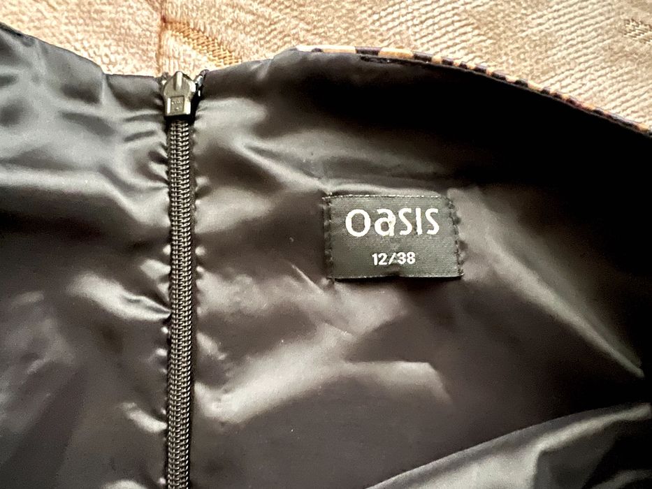 Elegancka sukienka Oasis - rozm. 38 - wzór zwierzęcy - cętki