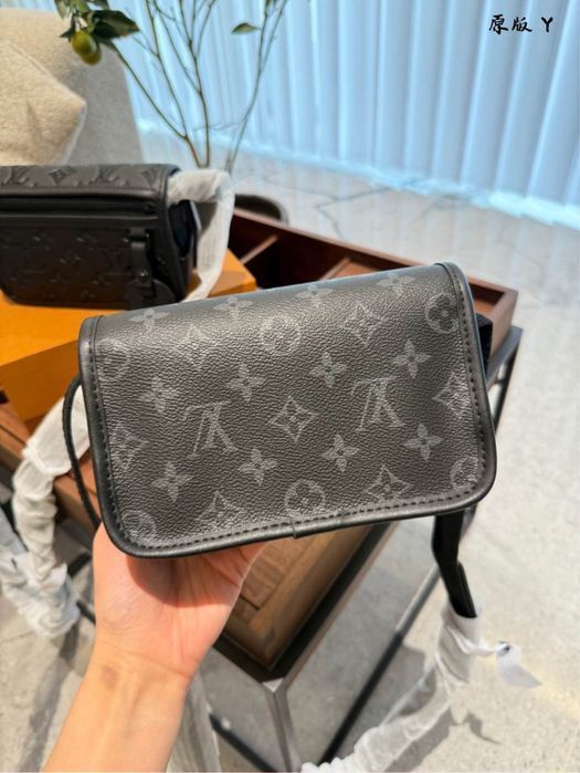 Сумка мужская Louis Vuitton Bosphore клатч через плечо унисекс кожа