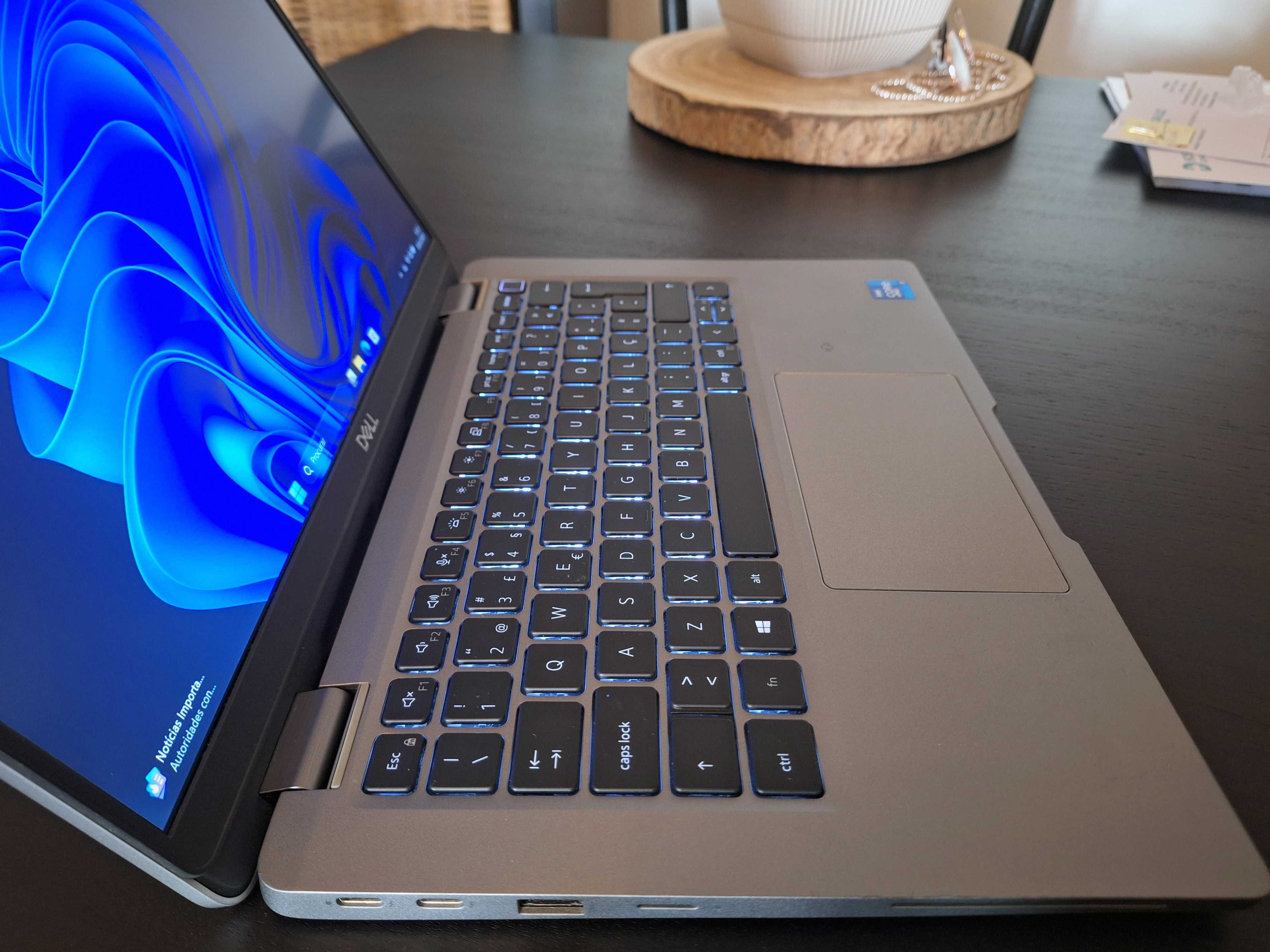 Dell latitude  Intel  i7 4.8Ghz 11ª SSD MNVe, táctil FH Rapidíssimo i