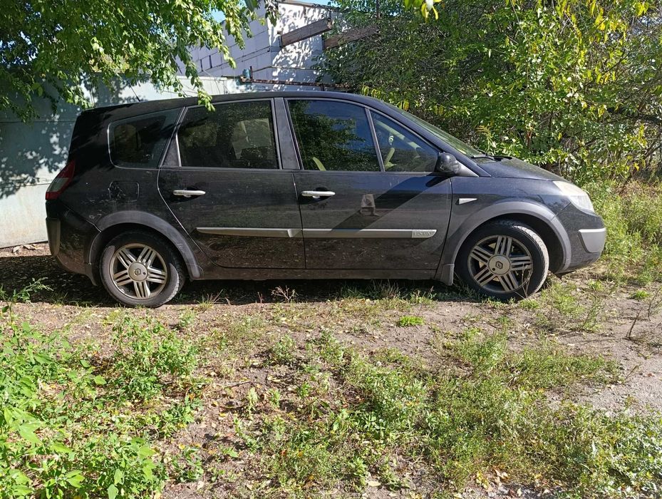 Продам автівку Рено Сценік
