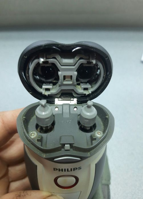 Отличная бритва Philips HQ9070 ! Идеальное состояние!