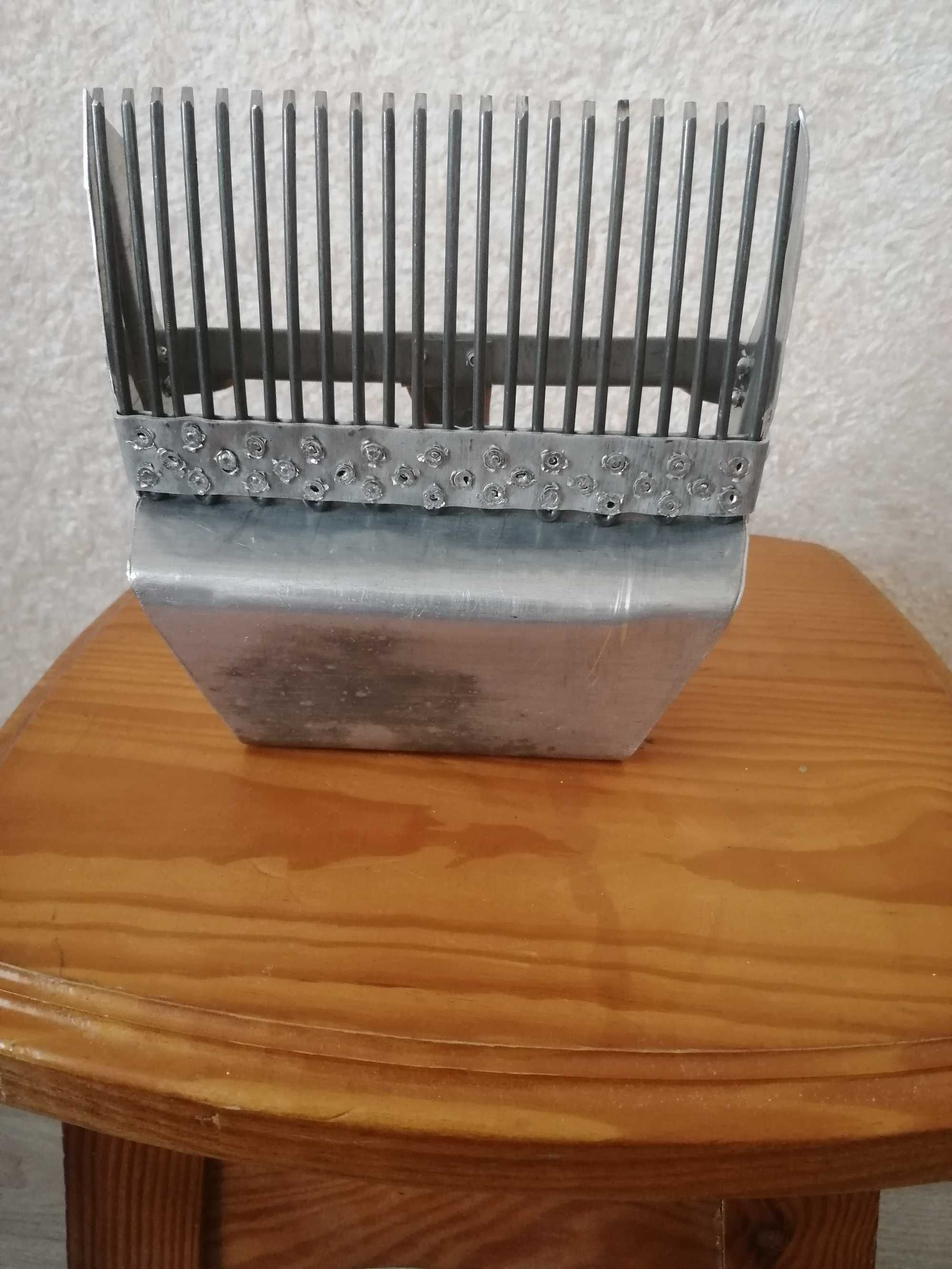 Продам гребінку для ягід