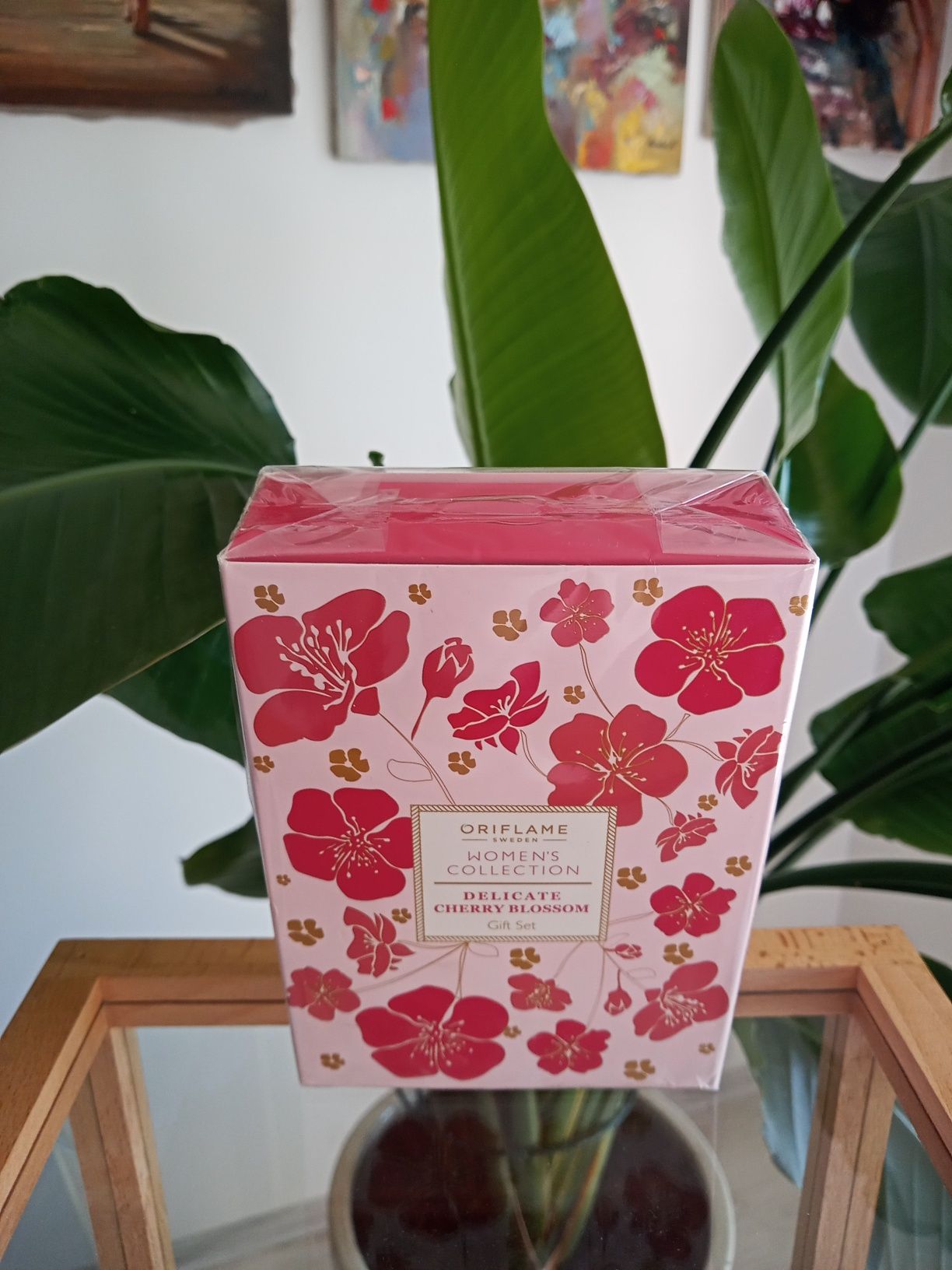 Oriflame Women's perfum 50 ml. i  balsam 100 ml.