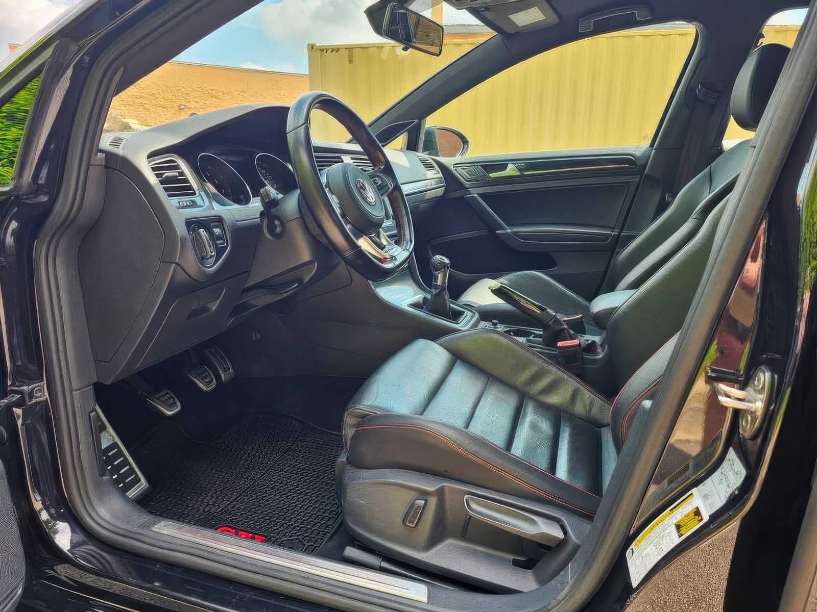 2017 Volkswagen Golf GTI SE