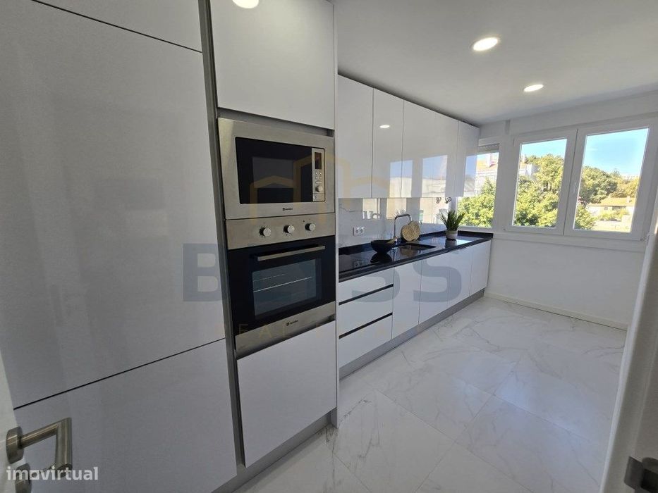 Apartamento T3, em Remodelação Total na Penha de França. *Oferta da...