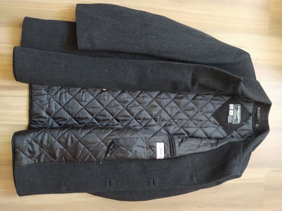 Długa wełniana kurtka męska